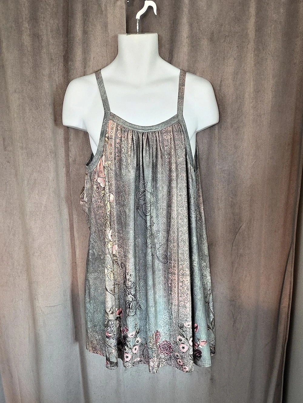 Floral Mini Dress in Gray & Pink Size 2XL Like New